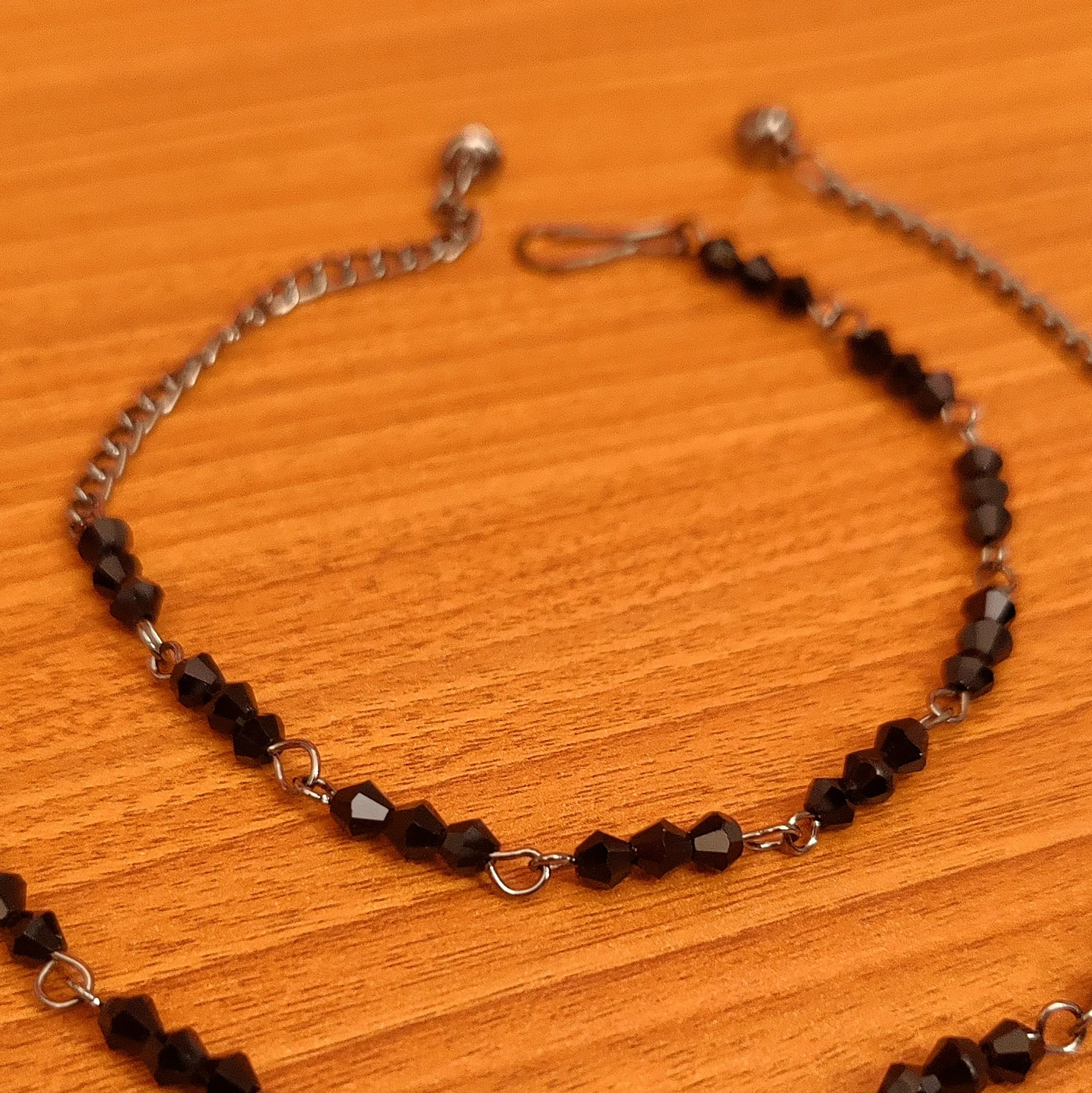 ANTIQUE BLACK CRYSTAL ANKLET