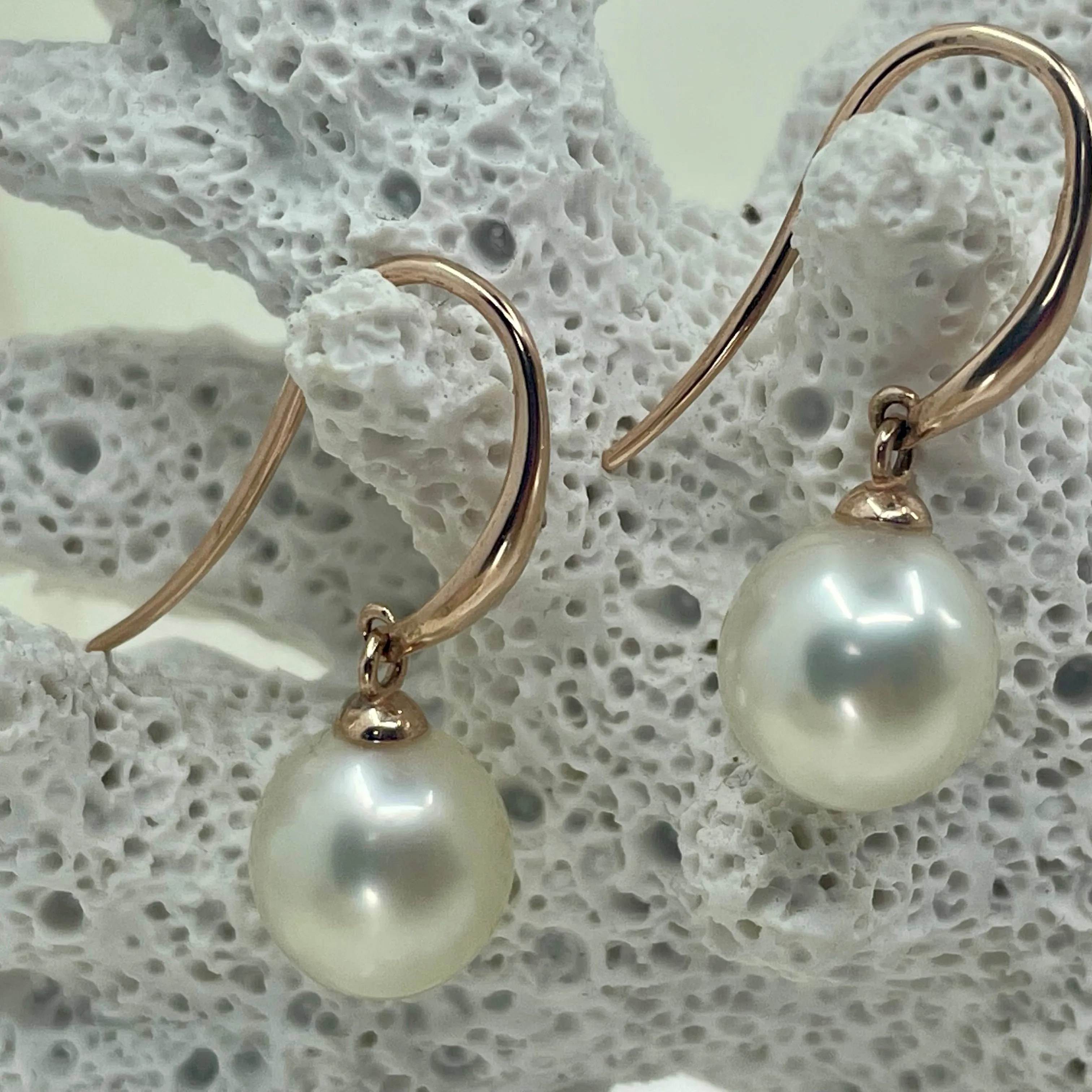 Broome Pearl 9ct Rose Gold Leaf Edge Earrings