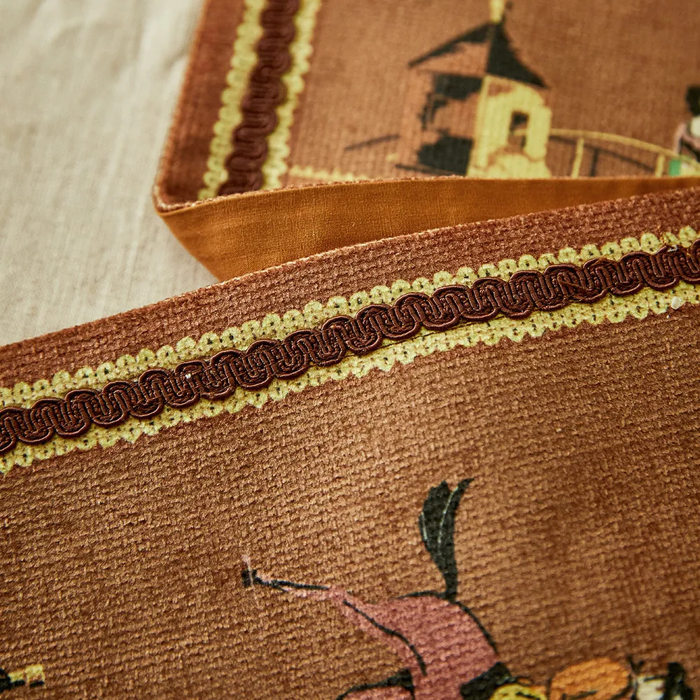 Cavalier Retro Pastoral Elegant Tassel Table Runner