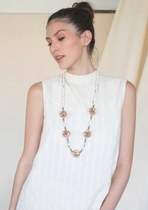 Chilipuca Bean and Leather Flowers Necklace