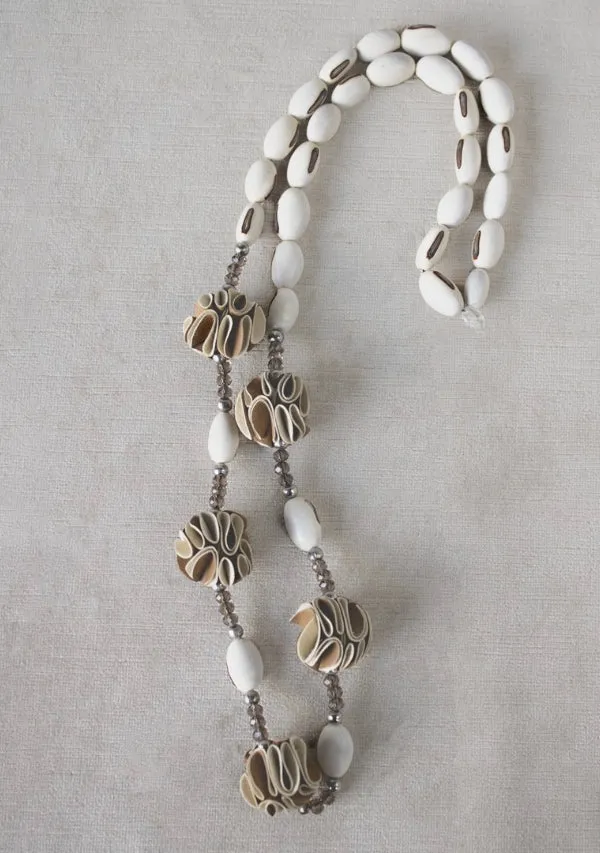 Chilipuca Bean and Leather Flowers Necklace