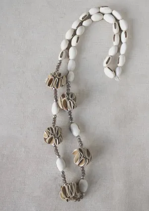 Chilipuca Bean and Leather Flowers Necklace