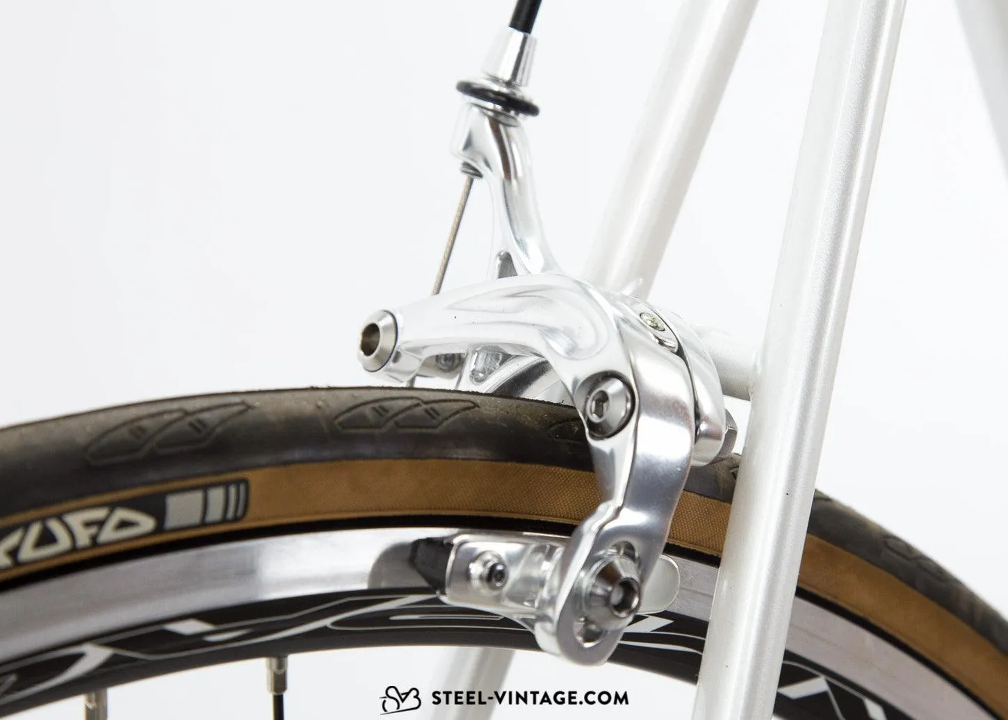 Colnago Avorio Neo-Retro Bicycle Campagnolo Centaur 11s