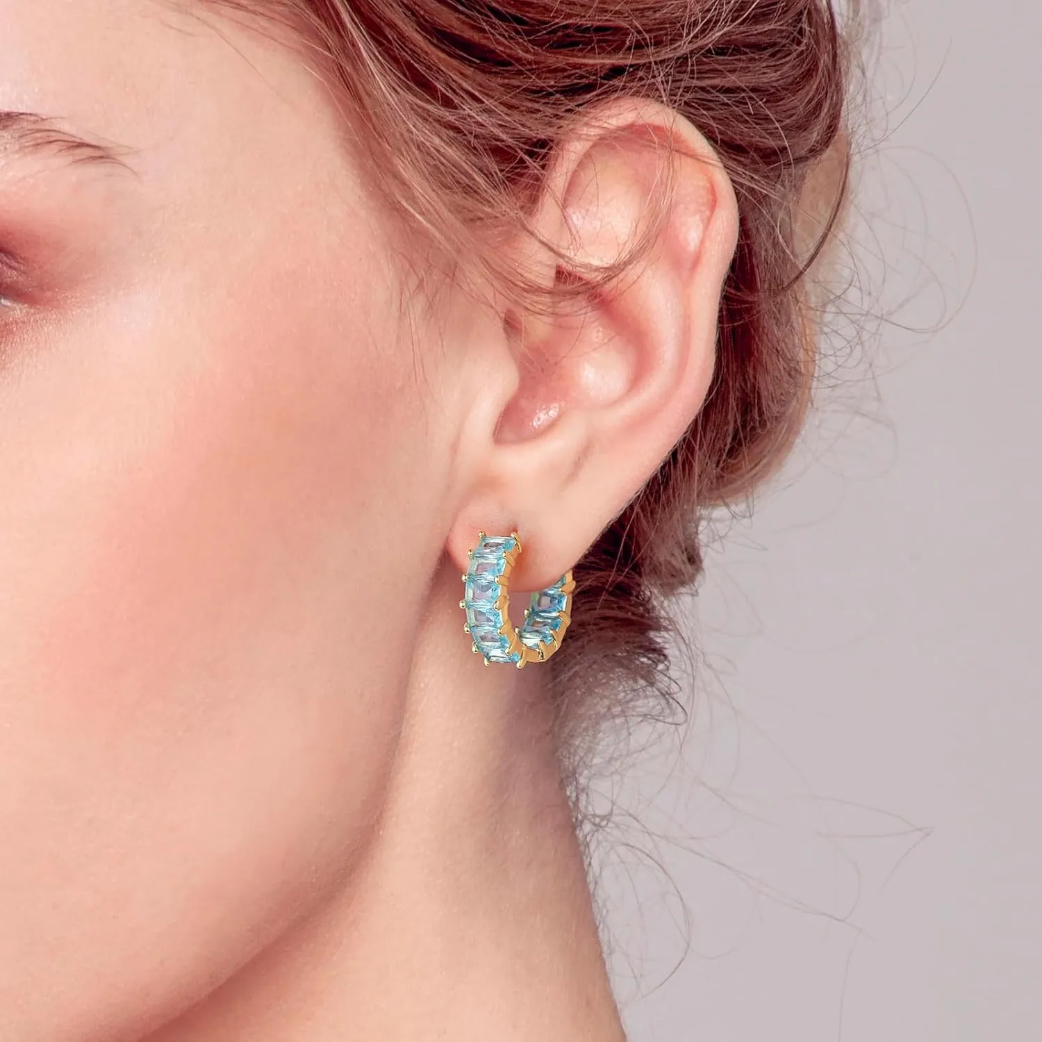 Mesovor Gold Cubic Zirconia Hoop Earrings for Women Trendy, 18K Gold Plated Huggie Hoops Earrings | Green Black Red Stones Earrings Jewelry Gifts