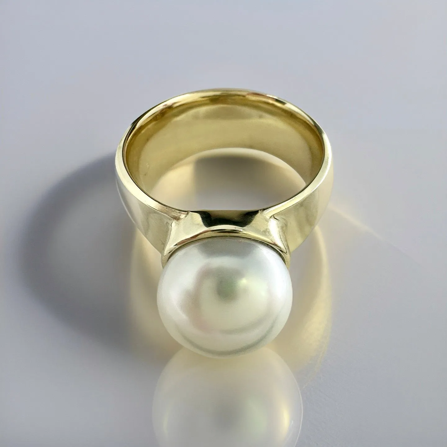 Perfect Broome Pearl 9ct Gold Ring