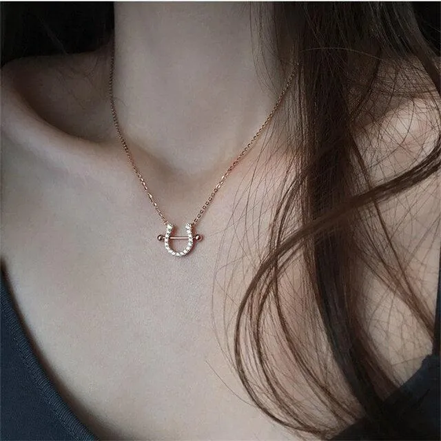 Radiant Horseshoe Zircon Necklace and Earrings Set