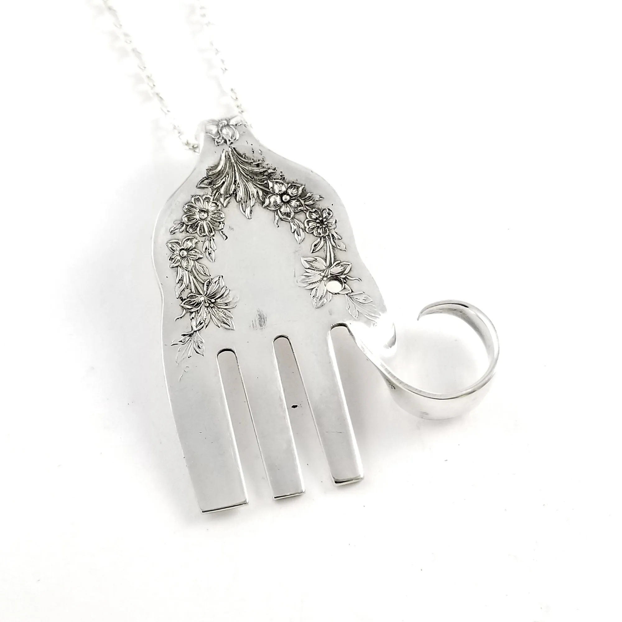Rogers Beauty Elefork Necklace