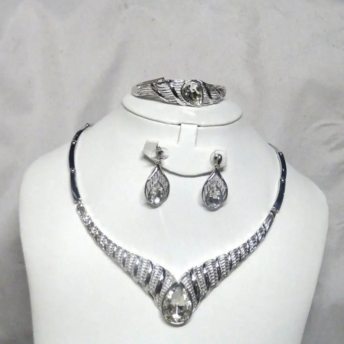 Silver Beautiful Bridal Wedding Party Jewellery Set