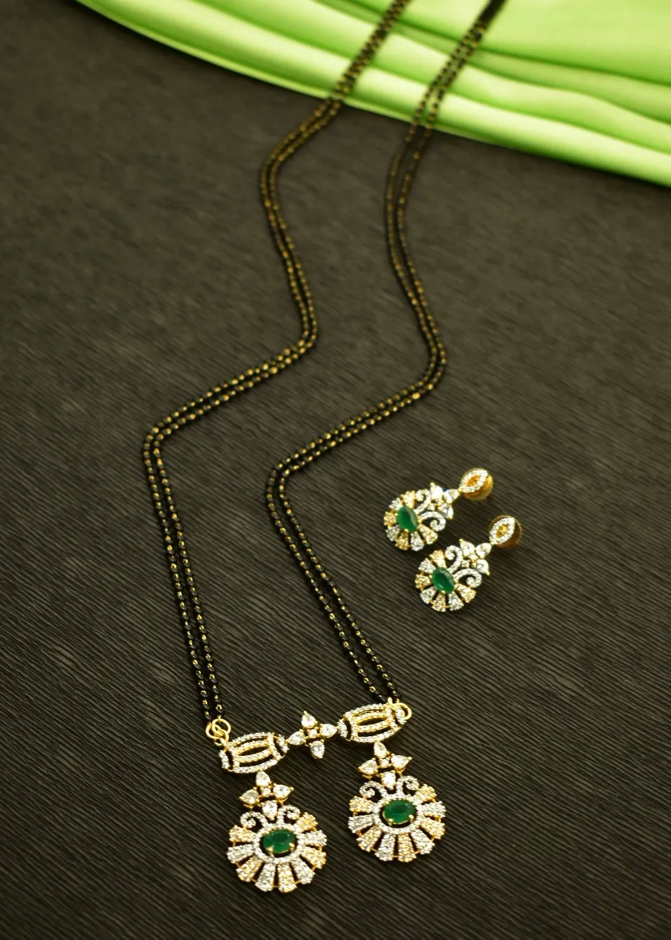 TRADITIONAL SLEEK AND MODERN MANGALSUTRA