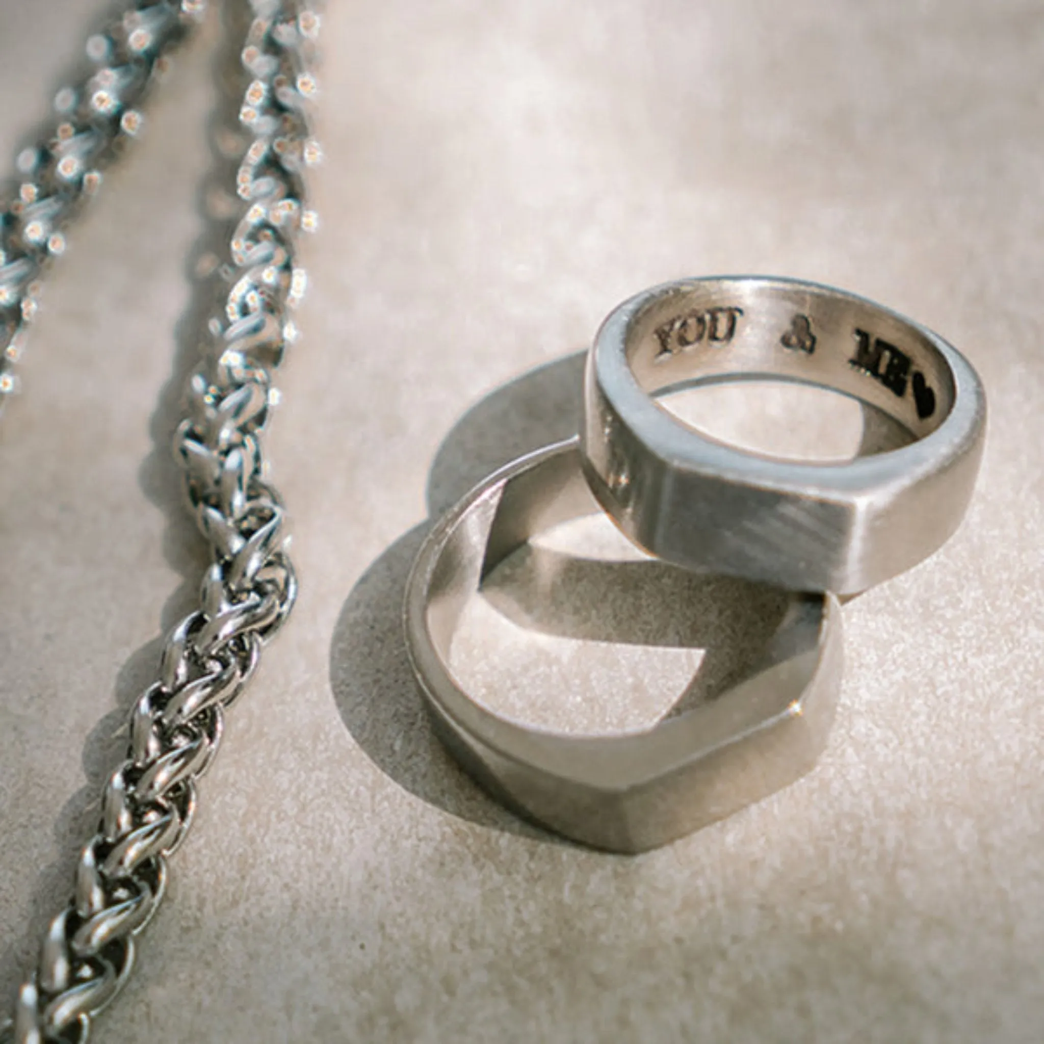 Whiskey Ring | Date