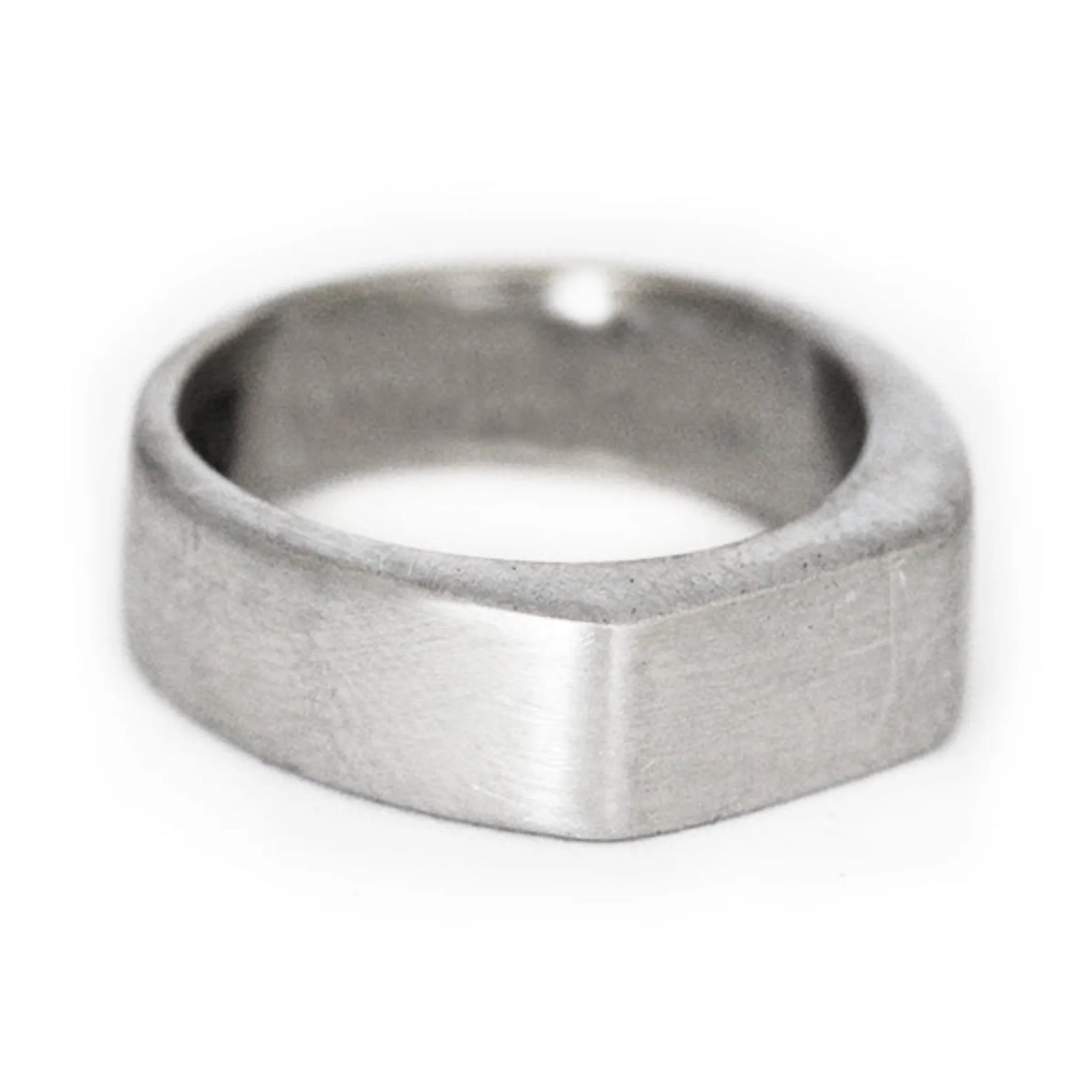 Whiskey Ring | Date